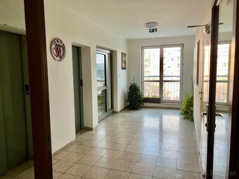 VÝNIMOČNÝ 2-IZB. BYT, TERASA 79 m², GAR. STÁTIE, RAČ. MÝTO - 15