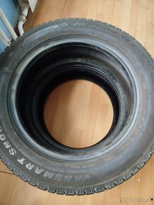 Dve zimné pneumatiky 215/60 R17 Maxis - 15