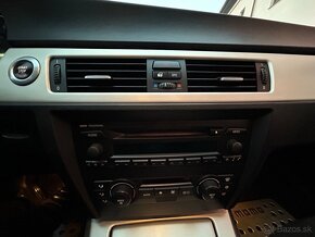 BMW E90 320i automat 6st 2007 179tis km fabricky M packet - 15