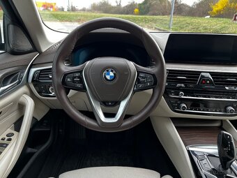 Predam BMW 530D-XDrive 195kw 1.majtiel Luxury line - 15