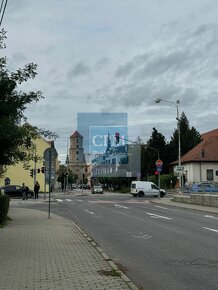 Ponúkame na predaj rodinný dom v centre Pezinku s veľkým poz - 15