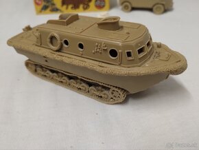 Plastikové modely-vojenská technika 1/76, H0/00 - 15