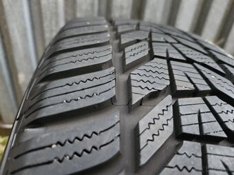 Kvalitné zimné pneu Hankook Winter ICept - 215/65 r17 99V - 15