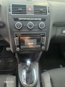 Volkswagen Touran 1.6 TDI automat - 15