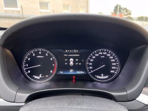 Hyundai Genesis, 3.8 V6, HTRAC - 15