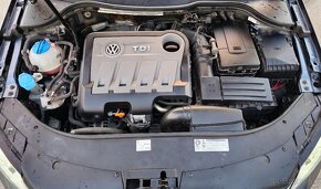 VW Passat Variant B7 2.0TDI 103kw DSG F1 BiXenon - 15