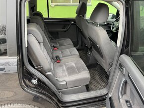 VW Touran 2.0 TDI DSG 7 Miestny - 15