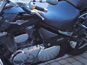 Suzuki Intruder VL800 - 15