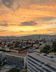 Bývajte v novostavbe CITYPARK s nádherným výhľadom z 19. pos - 15