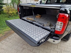 Nissan Navara DoubleCab dCi 190k A/T Tekna 4x4 (diesel) - 15