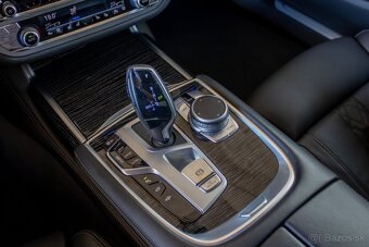 BMW 7 730D HEV - 15