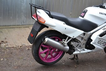 Honda VFR 750 RC36 - 15