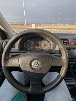 VOLKSWAGEN GOLF 5 1.6 benzín - 15