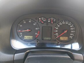 VW GOLF 1.6 AUTOMAT - 15