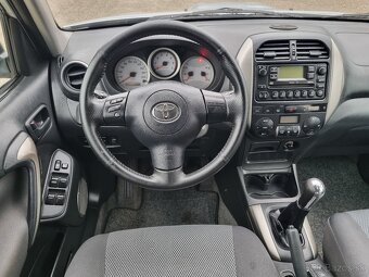 TOYOTA RAV4 2,0D-4D   4x4 - 15