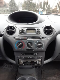 Toyota Yaris 1,0 vvti 50kw - 15