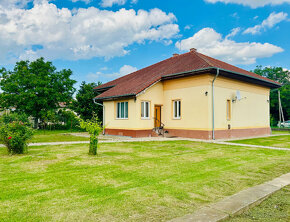 Na predaj ŠTÝLOVÝ dom na pozemku 4545m2 17min.od Štúrova - 15