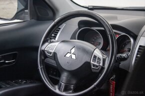 Mitsubishi Outlander 2.4 MIVEC Intense 4WD - 15