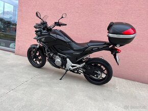 Honda NC700X rok 2012, 49000km, 35KW  1 rok záruka, - 15