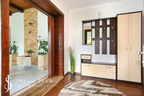 Zabehnutý apartmánový rodinný dom +wellness Banská Štiavnica - 15