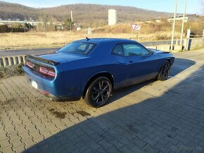 Dodge Challenger SXT - 15