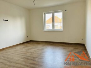 NOVOSTAVBA MODERNÝ 4 IZBOVÝ RODINNÝ DOM KOLÁROVO - 15