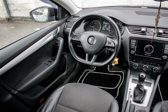 Škoda Octavia Combi 2.0 TDI Elegance/Style DSG Automat - 15