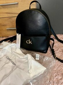 Calvin Klein black original stylovy ruksak-vak-batoh - 15