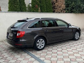 Škoda Superb Combi 1.6 TDI KEYLESS, VAM R1, GREENLINE - 15