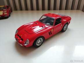 predam 1:18 FERRARI modely od Bburago - 15