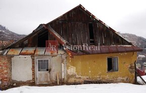 Na predaj: starý banícky dom na pozemku 1218 m2 v centre B.  - 15