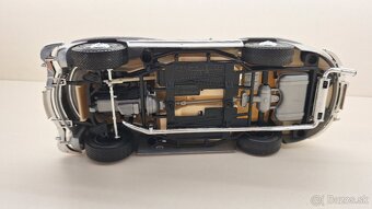 1:18 MERCEDES-BENZ 300SL, 1 - 15