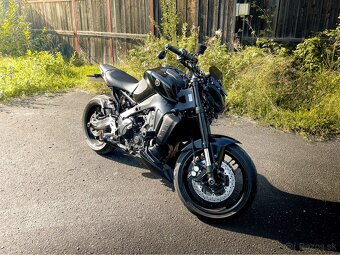 YAMAHA MT 09 - 15