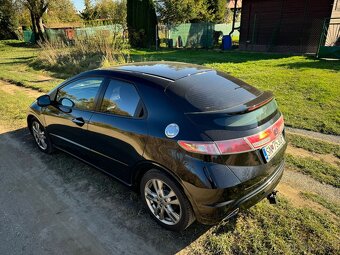 Honda Civic 1.8 VTEC GT 103 kW 6MT - 15