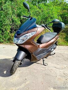 SKÚTER HONDA PCX 125 - 15