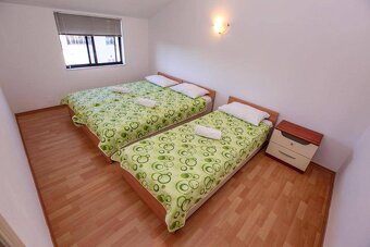 CHORVÁTSKO - Apartmánový dom s 9 apartmánmi - SUKOŠAN - 15