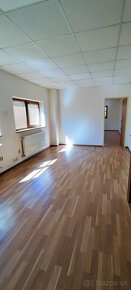 Sklad / predajňa / office - 306 m2 - Vajnorská ul. - 15