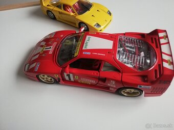 1:18 FERRARI F40  +F40 1:24 - 15