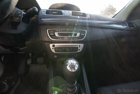 Renault Mégane Combi GrandTour 1,5 DCI-Limited Aj na SPLÁTKY - 15