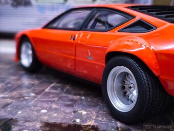 Lamborghini Urraco 1:18 Kyosho - 15