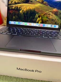 MacBook Pro , M3 chip  , 14,2” palcový, 1TB ,18GB RAM - 15