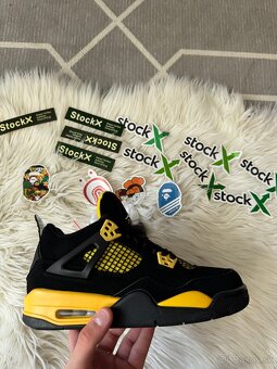 Jordan 4 - 15