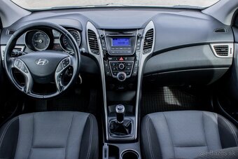 Hyundai i30 1.6 CRDi DOHC 16V Comfort - 15