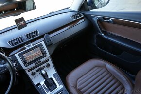 Volkswagen Passat Variant 2.0TDI DSG Highline-PREDANÉ- - 15