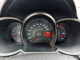 KIA Picanto 1,0 benzín - 15