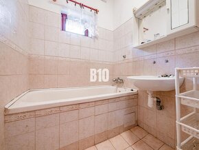 Prerobený rodinný dom + Apartmán na pozemku - Veľká dolina - 15