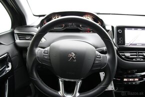 PEUGEOT 208 Allure 1,2 i 81 kW - 15