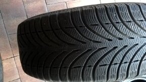 ZIMNÉ 215/55 R17 2 ks MICHELIN a 4 ks BF-GOODRICH cca 5-6 mm - 15