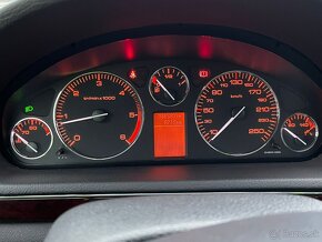 Peugeot 407 2.0 HDi kúpená na Slovensku - 15