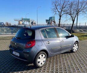 Renault clio 1.5dci - 15